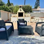With Pool, Chill-out & Bbq Vakantiehuis *