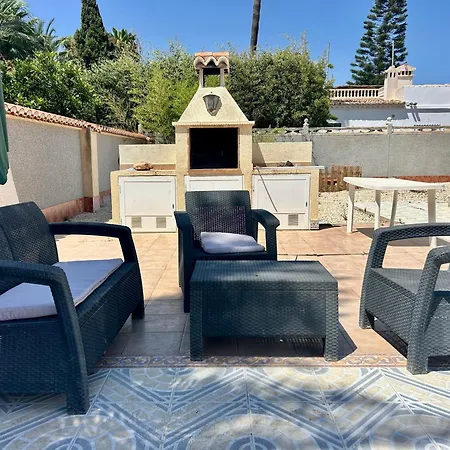 With Pool, Chill-out & Bbq Vakantiehuis *
