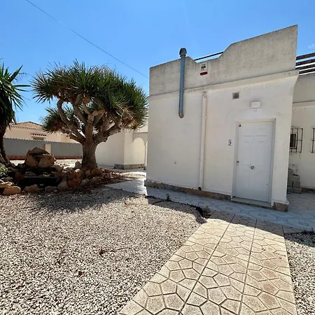 Vakantiehuis With Pool, Chill-out & Bbq Torrevieja